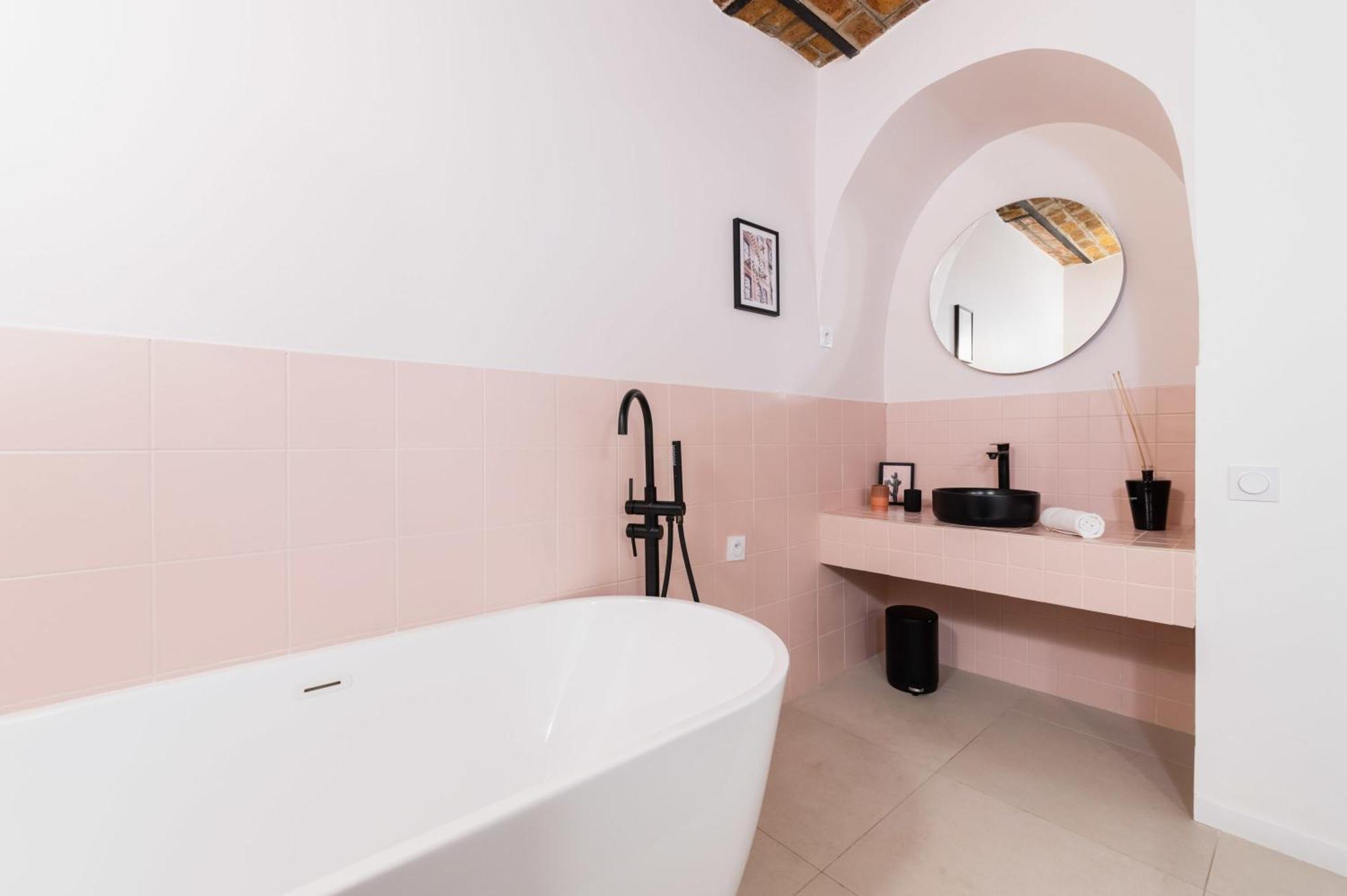 Appartement Luxueux Avec Salle De Bains De Reve 6p - Flat-guest